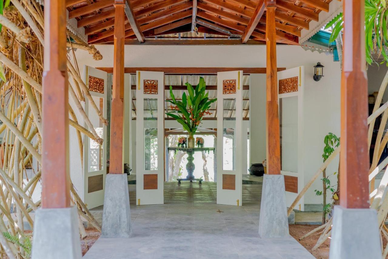 Villa Birdlake Hikkaduwa Buitenkant foto