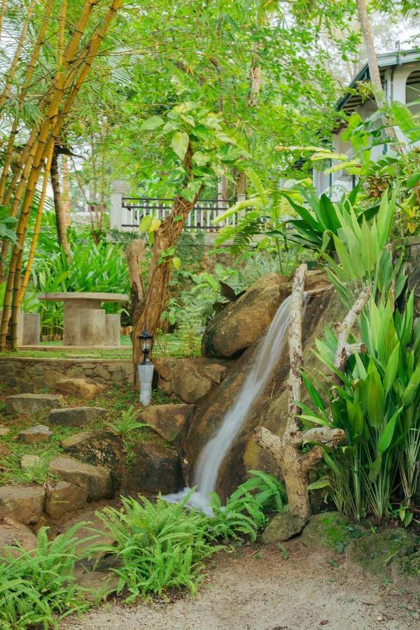 Villa Birdlake Hikkaduwa Buitenkant foto