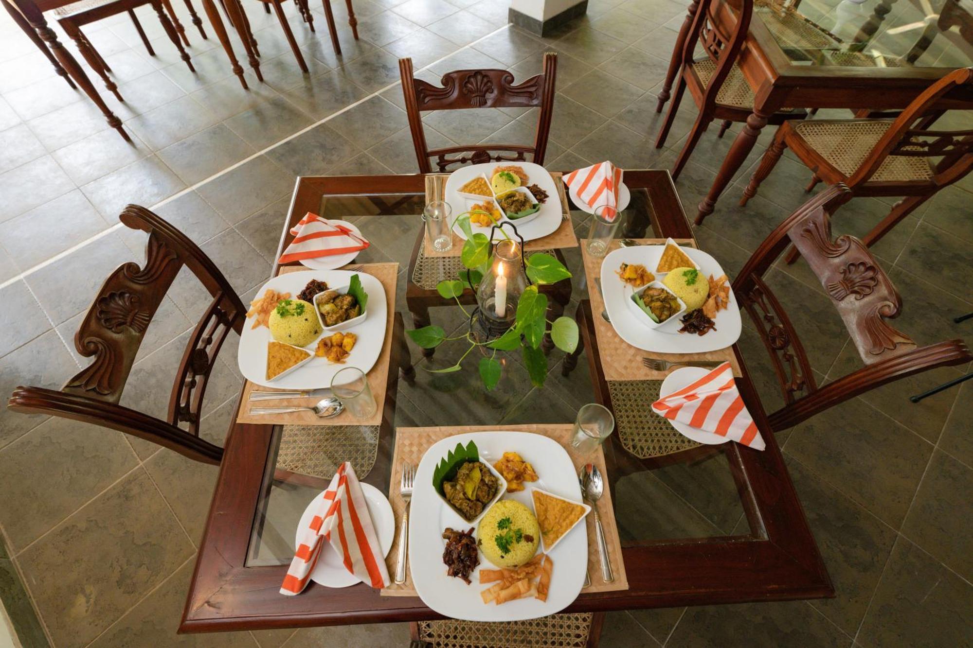 Villa Birdlake Hikkaduwa Buitenkant foto