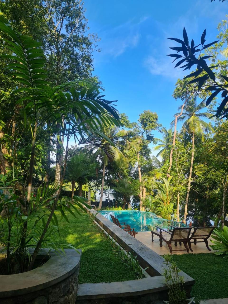 Villa Birdlake Hikkaduwa Buitenkant foto