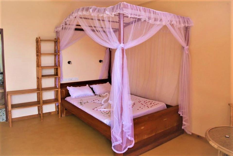 Villa Birdlake Hikkaduwa Buitenkant foto